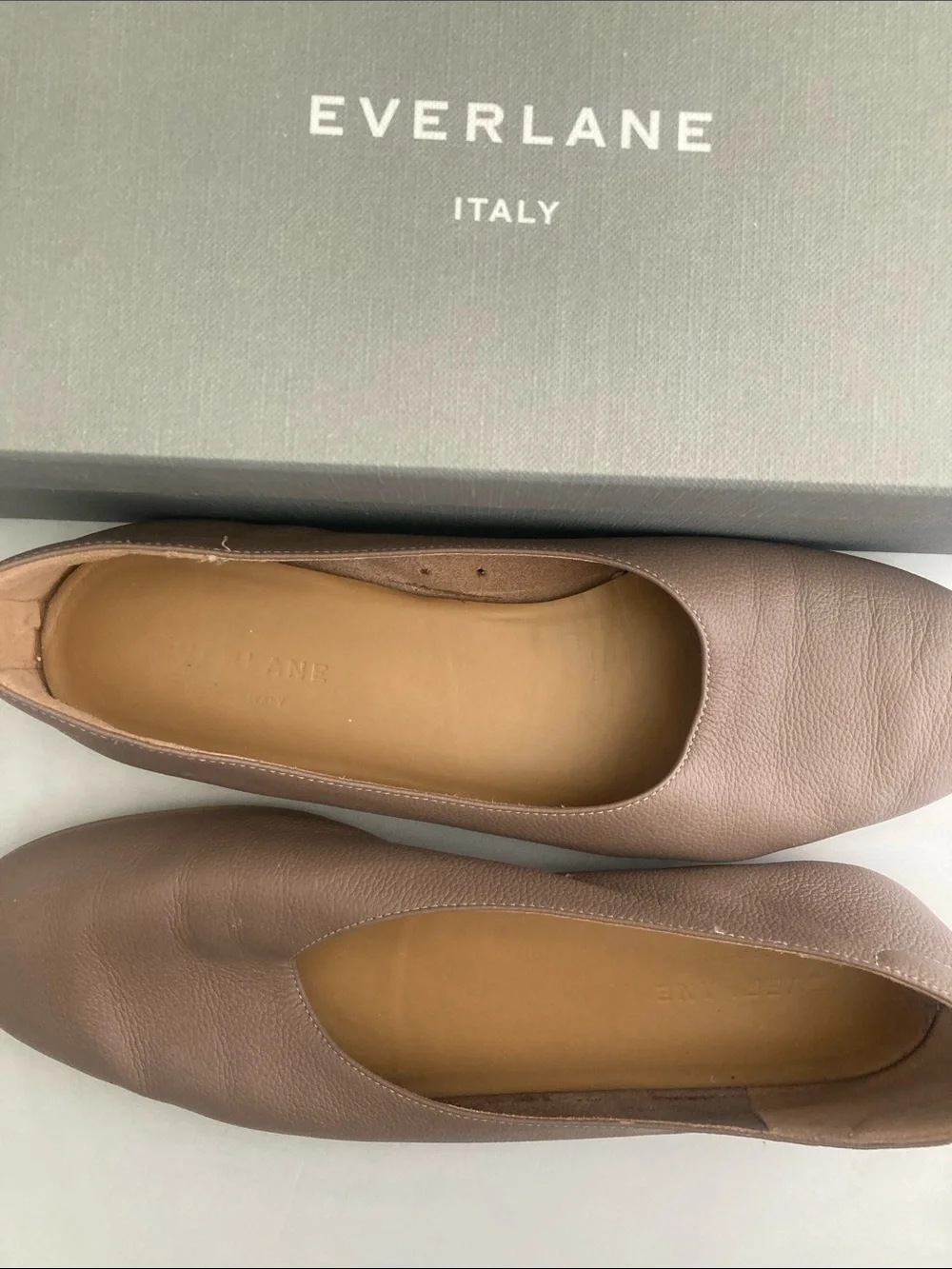 Everlane Dayglove Flats in Size 8 TaupeOn - Picture 3 of 4